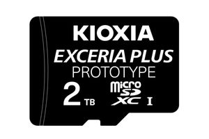 Kioxia разработал прототип карты памяти microSDXC емкостью 2 ТБ фото